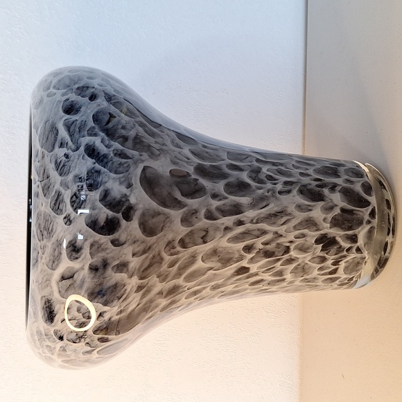 #AFA Handbolwn glass vase heavy and  thick - Picture 7 of 8